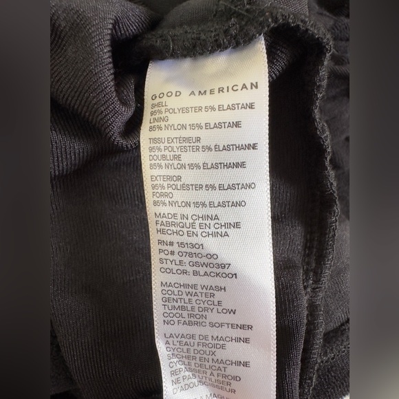 GOOD AMERICAN Black Jacquard Terry Loose Fit Mid Rise Elastic Waist Shor… - Picture 7 of 8